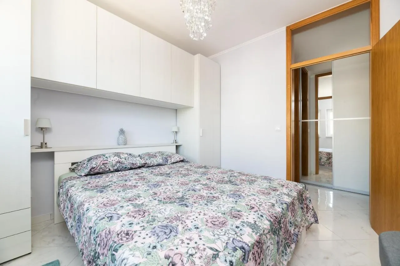 Dolce Vita City Center Umag 0*,
